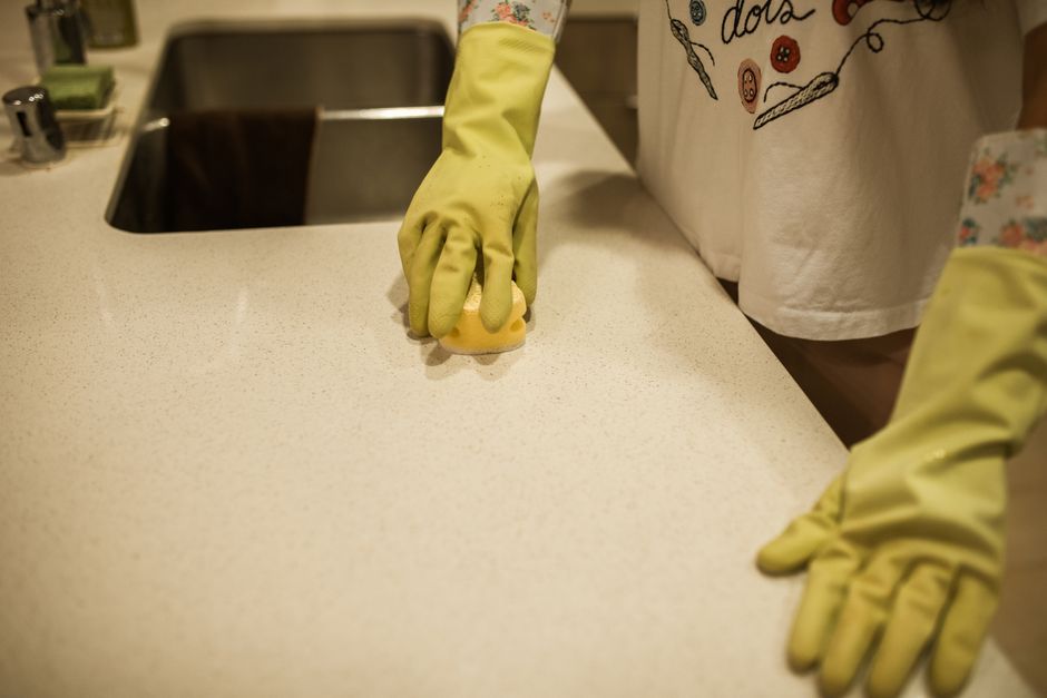 Cleaning kitchen counter surface